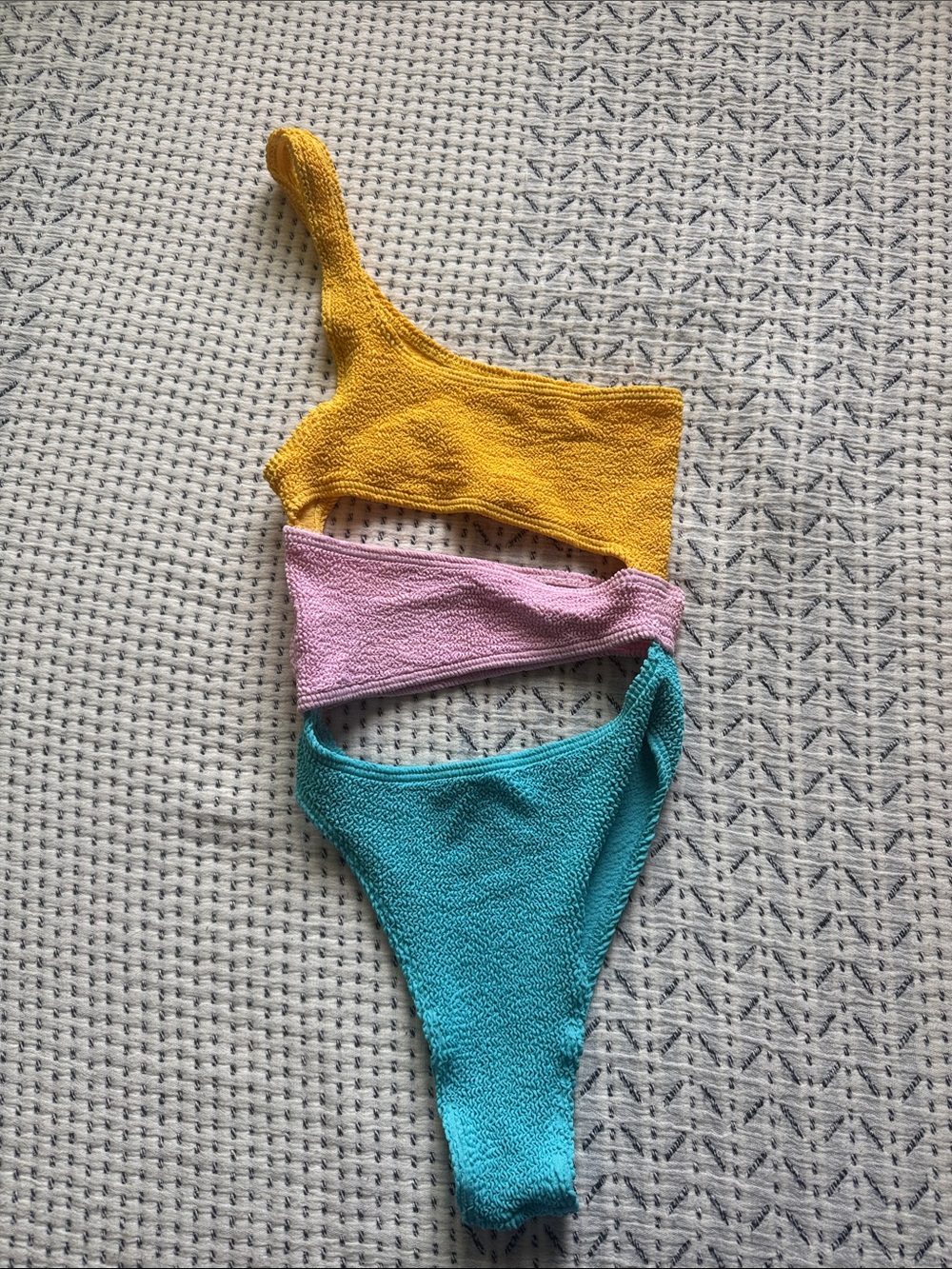 Bond-eye Colorblock Textured One-Shoulder Bikini - Yellow, Pink, Teal
